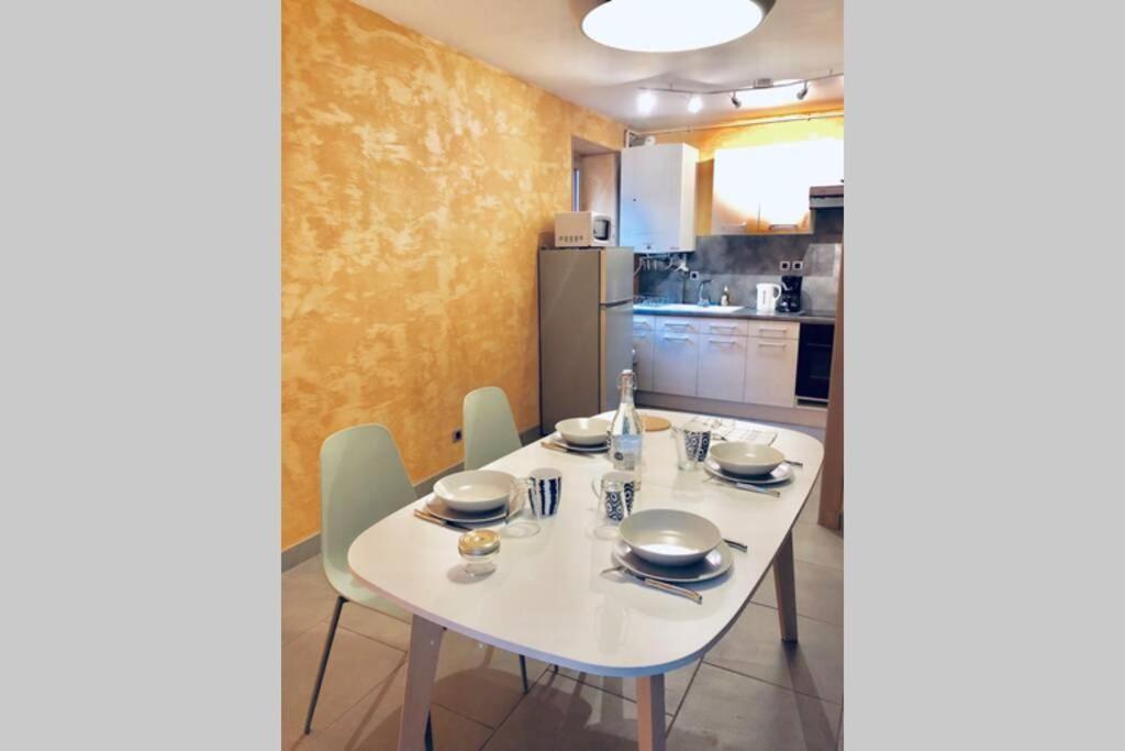 F3 - Neuf - 4/6 P - Lits King Size - Wifi - Cour Apartamento Le Puy-en-Velay Exterior foto